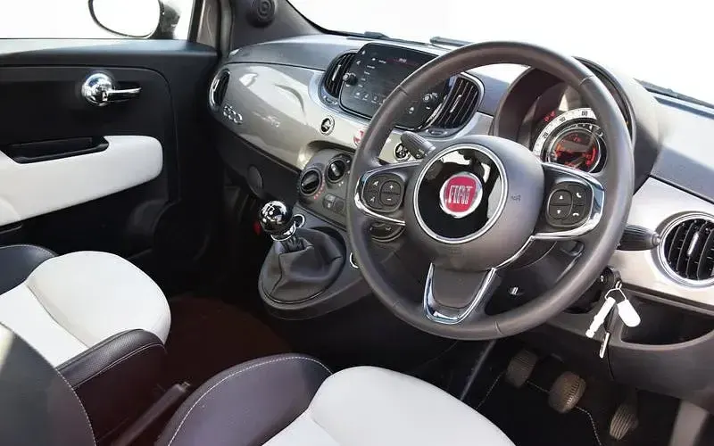 Used Fiat 500 Dolcevita 70 HP (51 kW) 2022 Grey Hatchback