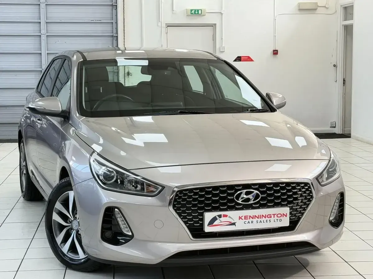 Used Hyundai i30 SE 110 HP (80 kW) 2018 Beige Hatchback