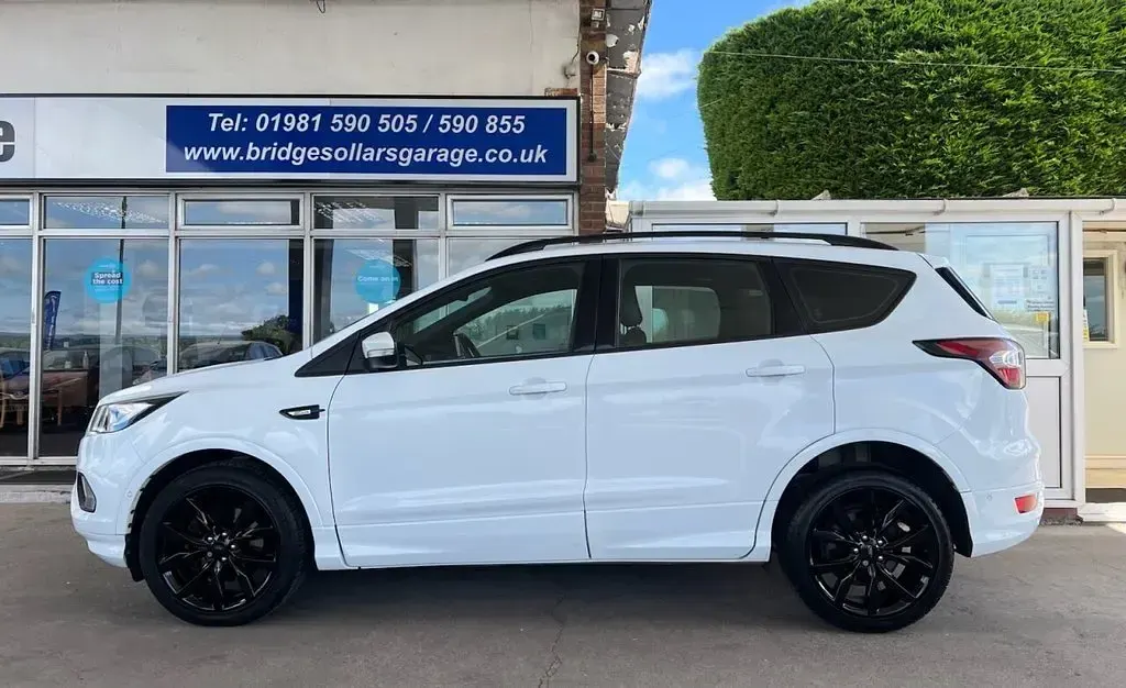 Used Ford Kuga ST-Line X 120 HP (88 kW) 2018 White SUV