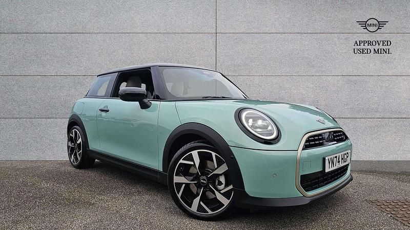Used Mini Cooper Hatch 154 HP (113 kW) 2024 Green Hatchback