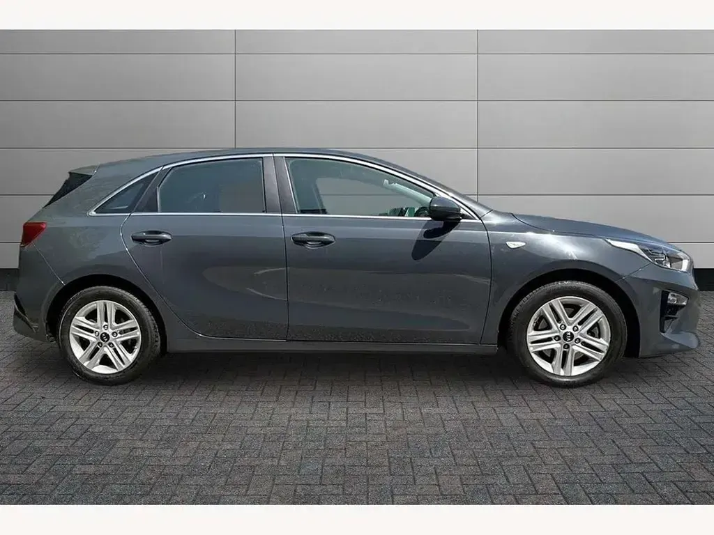 Used Kia Ceed 118 HP (86 kW) 2019 Grey Hatchback