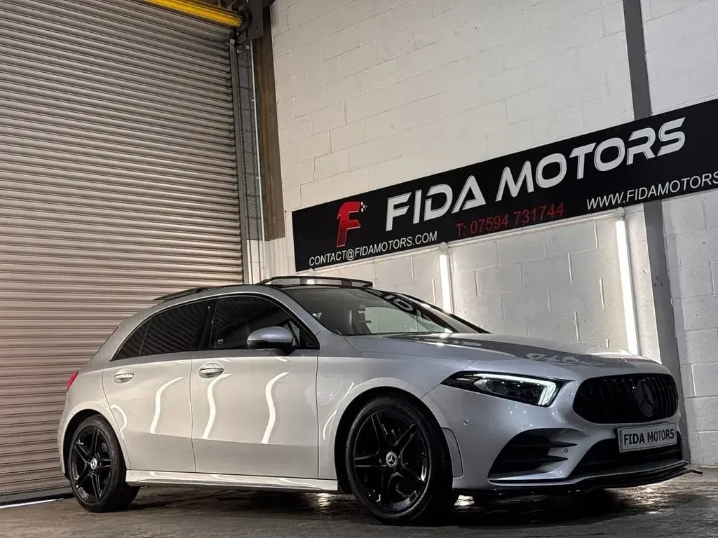 Used Mercedes A180 AMG Line Premium Plus 116 HP (85 kW) 2020 Silver Hatchback