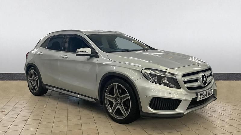 Silver Used 2014 Mercedes GLA250 AMG line SUV | £10,498 (Fair price) - Image 1/4