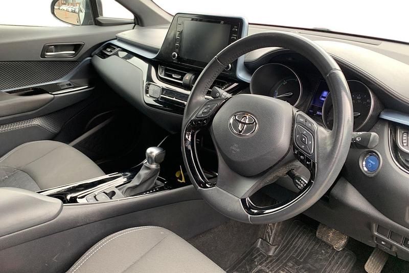 Used Toyota C-HR Design 122 HP (89 kW) 2020 Black SUV