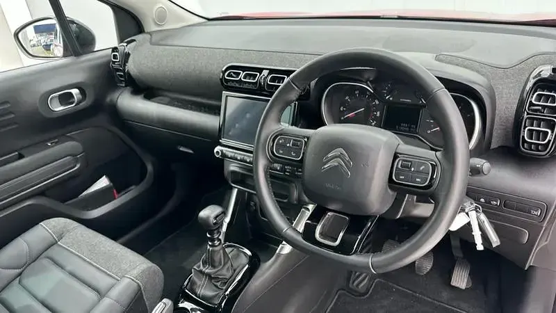 Used Citroën C3 Aircross Shine 110 HP (80 kW) 2022 Red SUV