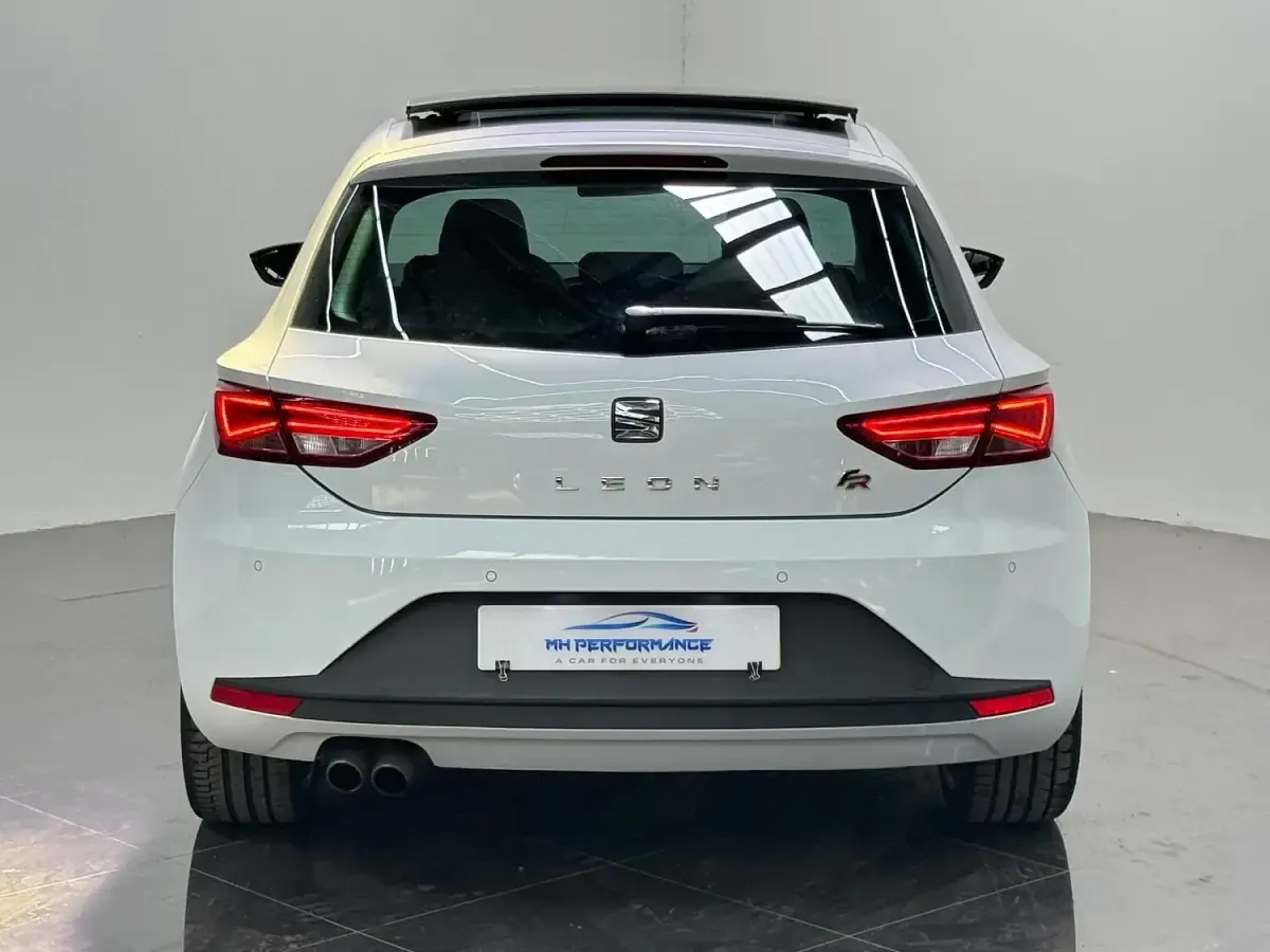 Used Seat Leon FR 180 HP (132 kW) 2014 White Hatchback
