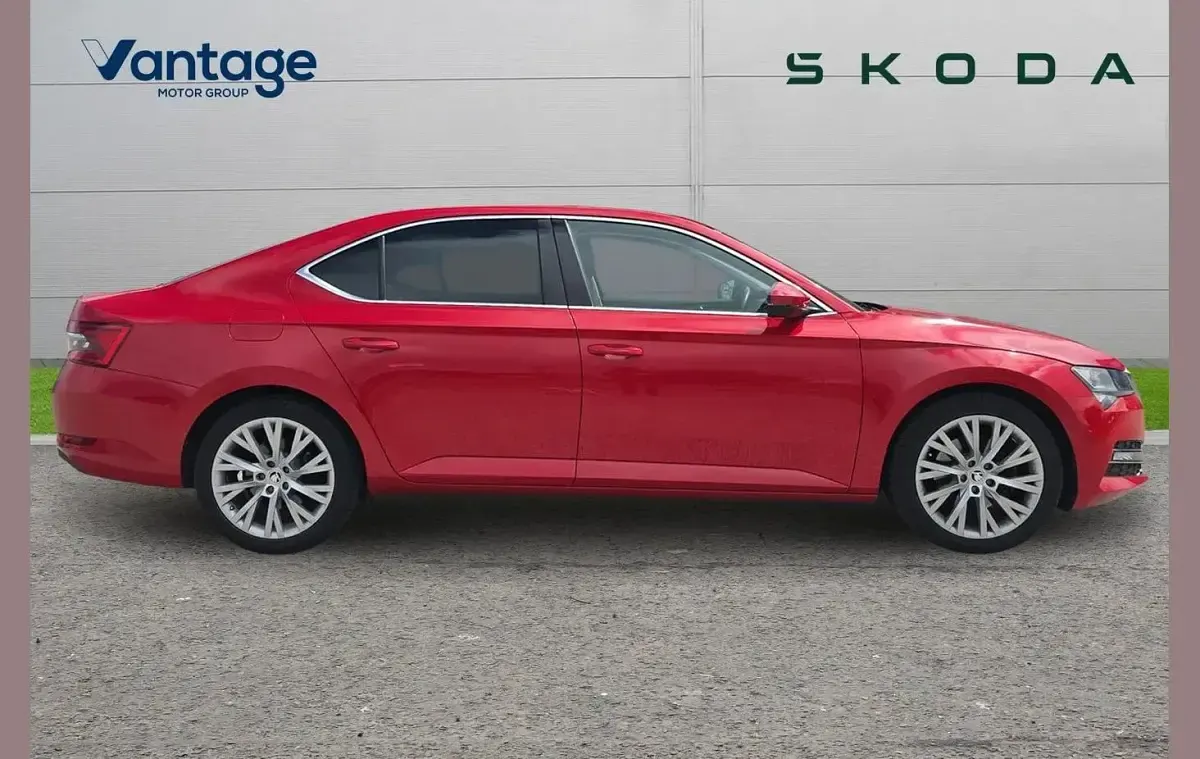 Used Skoda Superb SE L 147 HP (108 kW) 2020 Velvet red metallic Hatchback