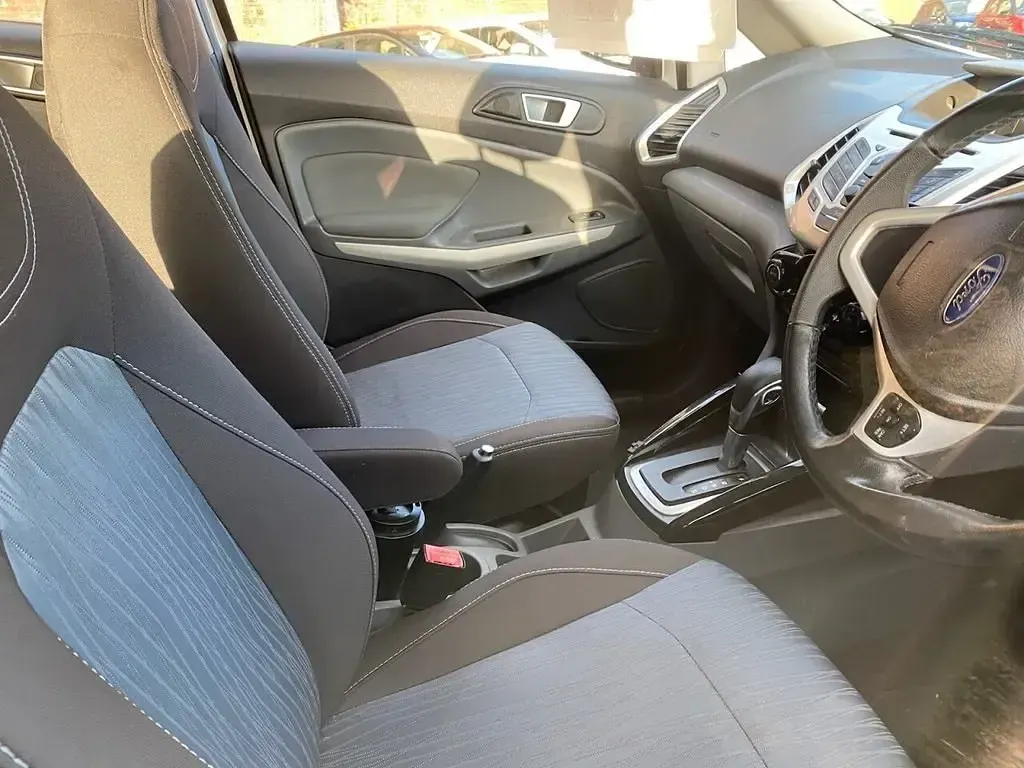 Begagnad Ford Ecosport Titanium 2014 Vit SUV