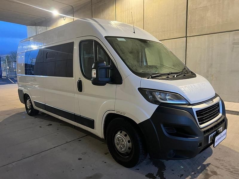Used Peugeot Boxer 130 HP (95 kW) 2018 White Van