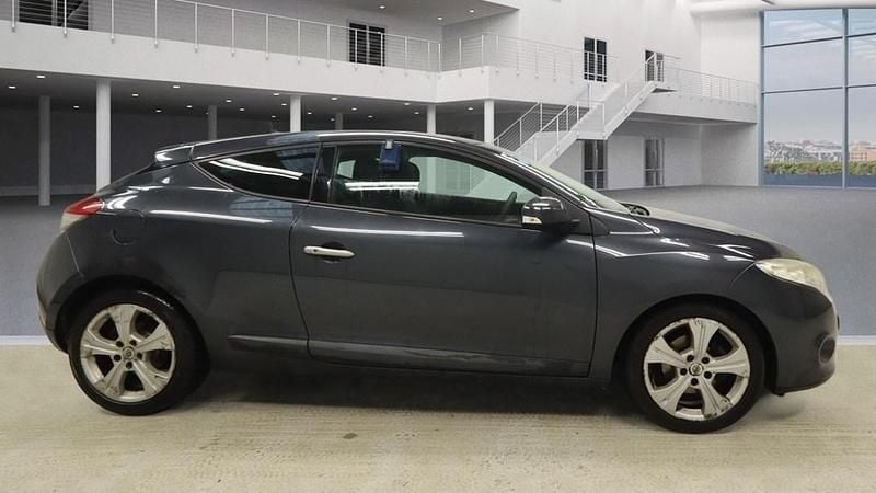 Used Renault Mégane Coupé Dynamique 2010 Grey Coupe