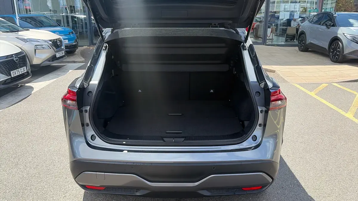 Used Nissan Qashqai N-Connecta 140 HP (102 kW) 2022 Grey SUV