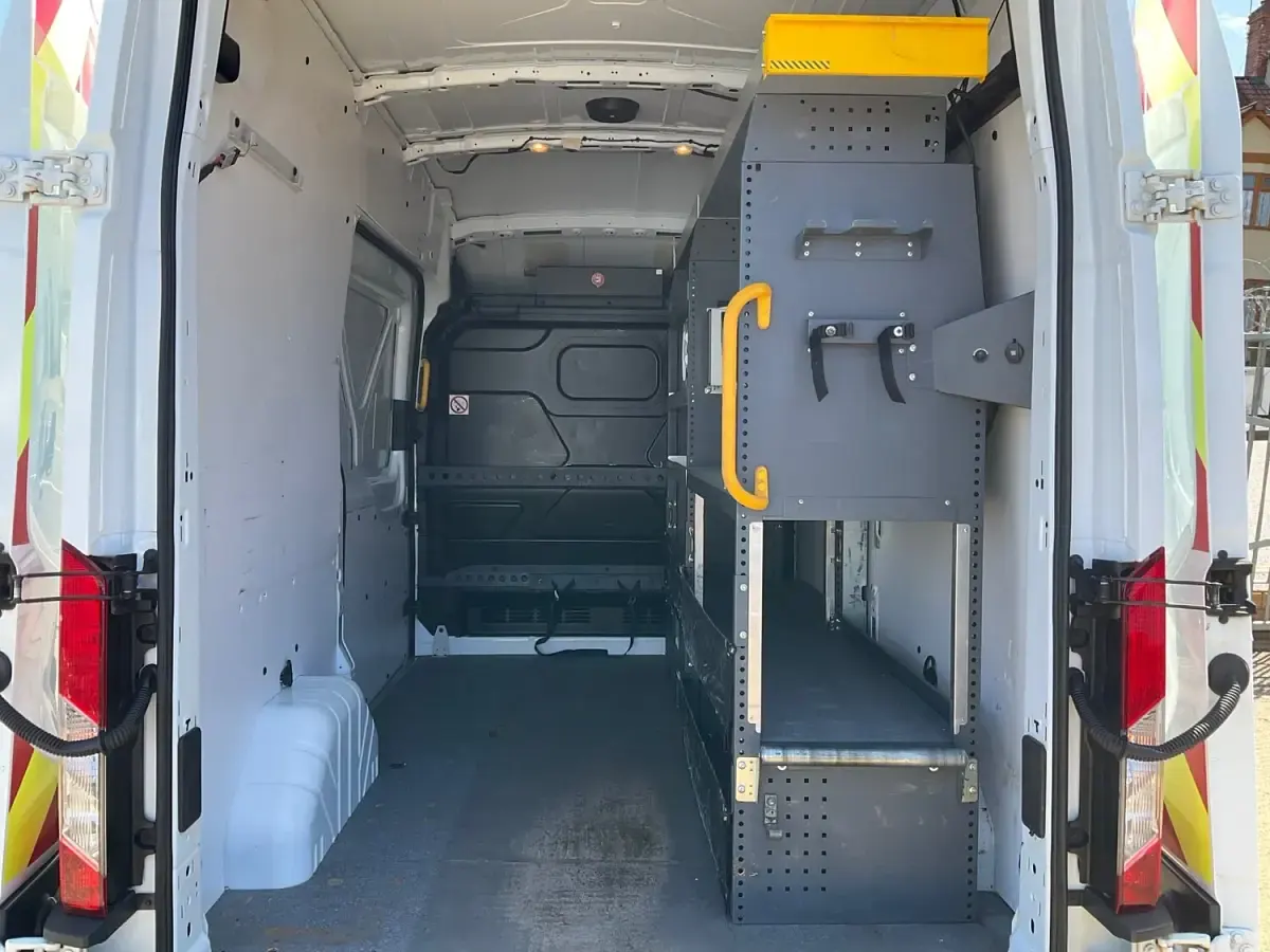 Used Ford Transit 130 HP (95 kW) 2018 White MPV