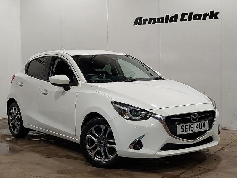 Used Mazda 2 Inclusive 90 HP (66 kW) 2019 White Hatchback