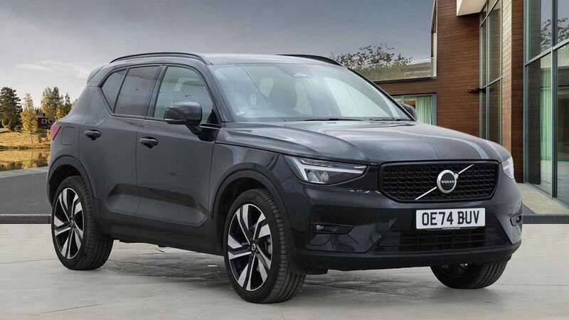 Black Used 2024 Volvo XC40 Plus SUV | £35,000 (Expensive) - Image 1/4