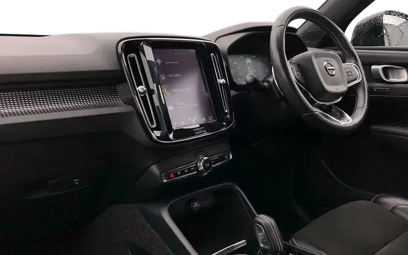 Used Volvo XC40 R-Design Pro 150 HP (110 kW) 2020 SUV