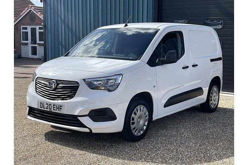 Used Vauxhall Combo Sportive 2020 White MPV
