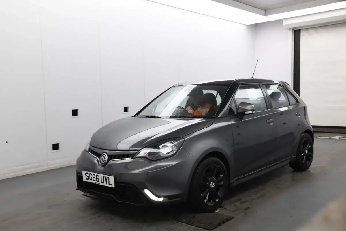 Usado MG MG3 106 HP (77 kW) 2016 Cinzento Citadino