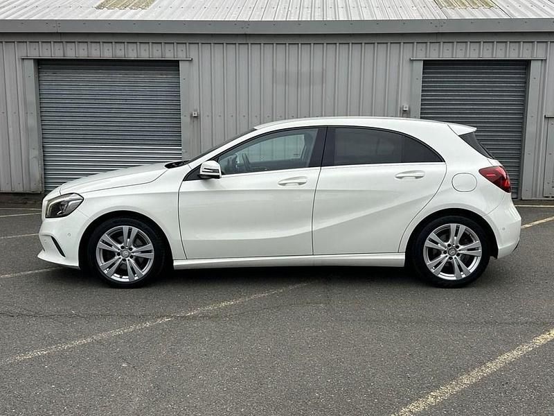 Used Mercedes A200 Premium 136 HP (100 kW) 2016 White Hatchback