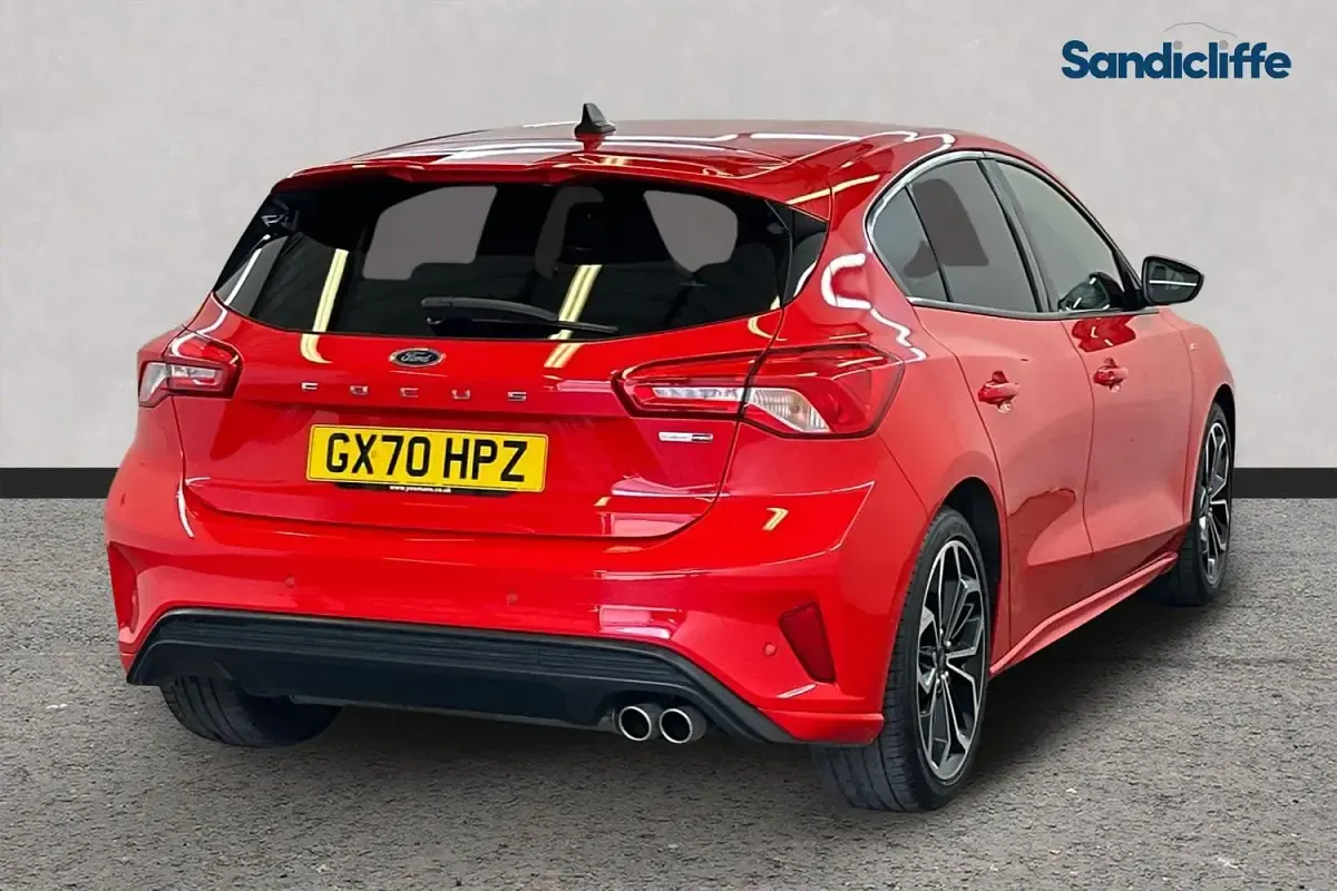 Used Ford Focus ST-Line X 155 HP (114 kW) 2021 Red Hatchback