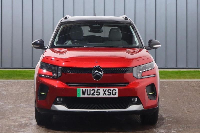 Used Citroën e-C3 81 kW (111 HP) 2025 Red Hatchback