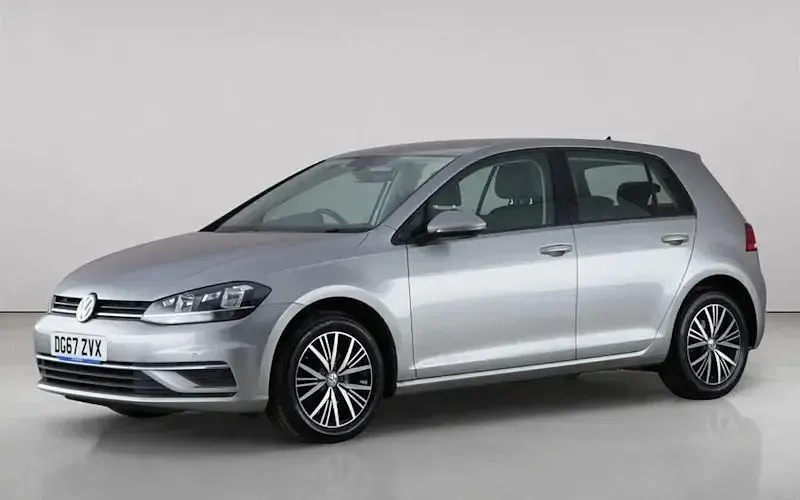 Used VW Golf VII SE 125 HP (91 kW) 2017 Silver Hatchback
