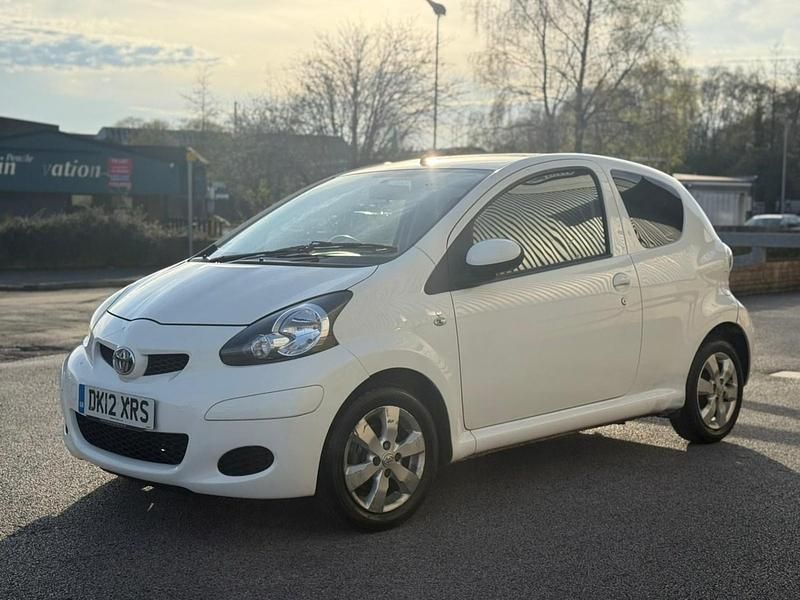 Begagnad Toyota Aygo 2012 Vit Halvkombi