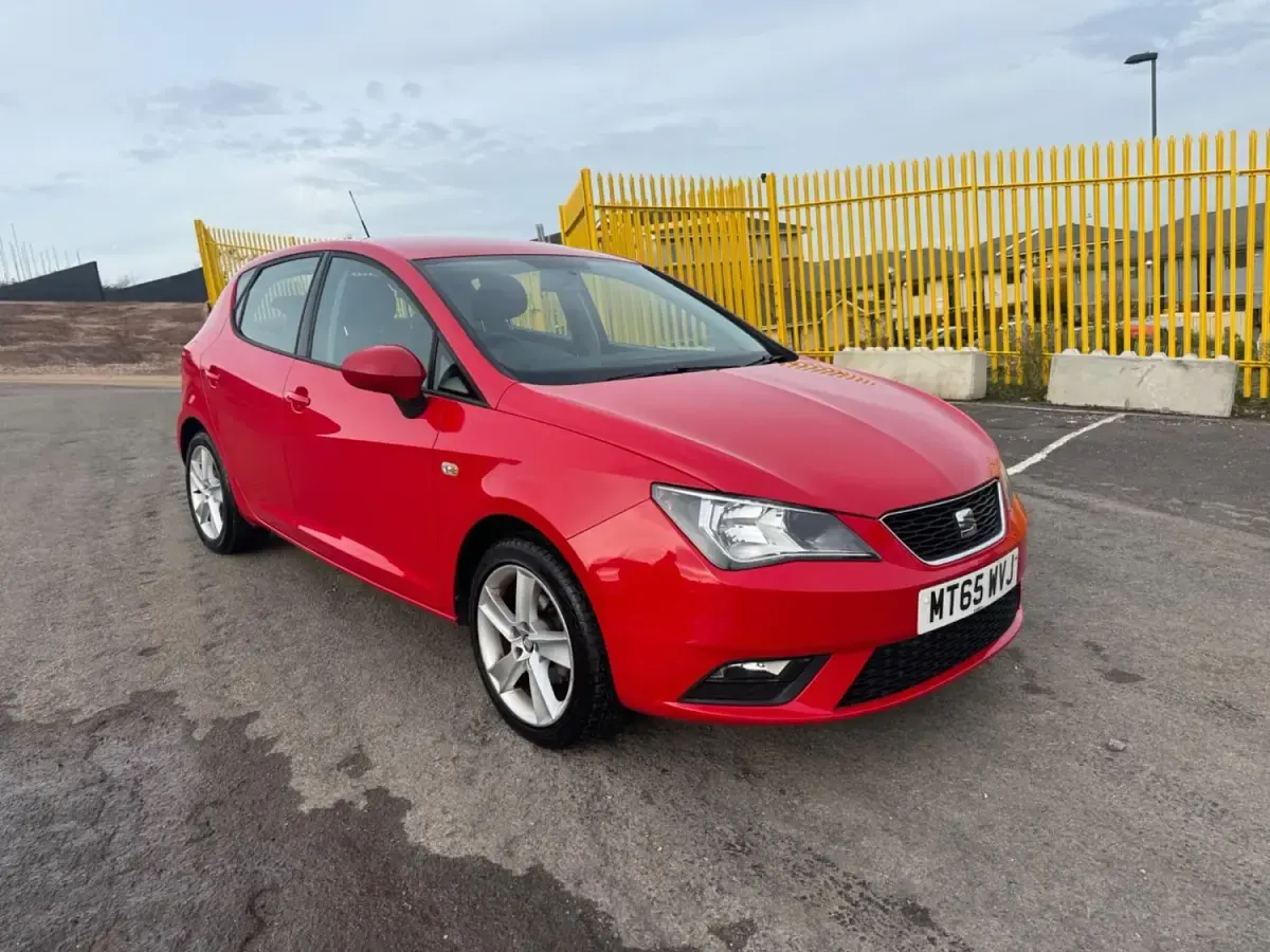 Begagnad Seat Ibiza 2015 Röd Halvkombi