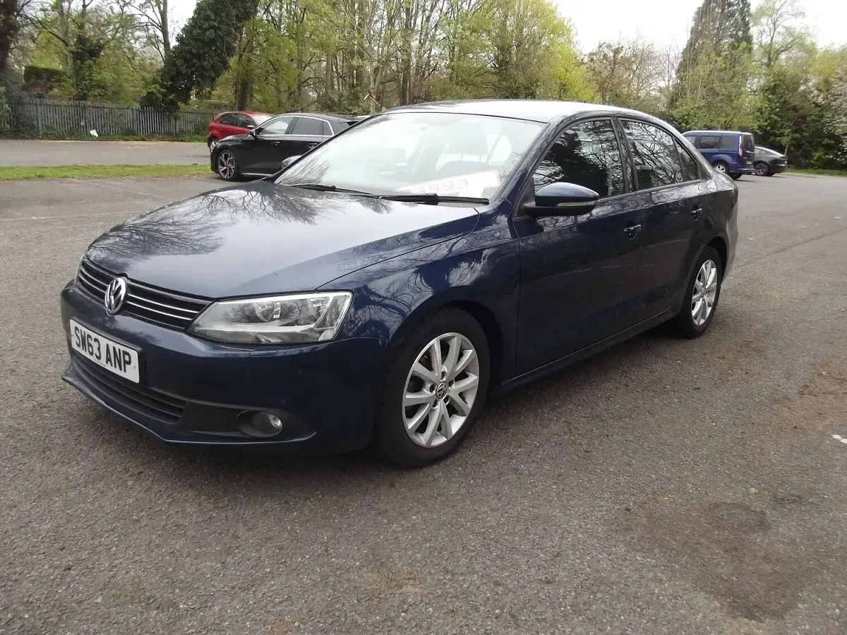 Used VW Jetta SE 105 HP (77 kW) 2013 Blue Sedan