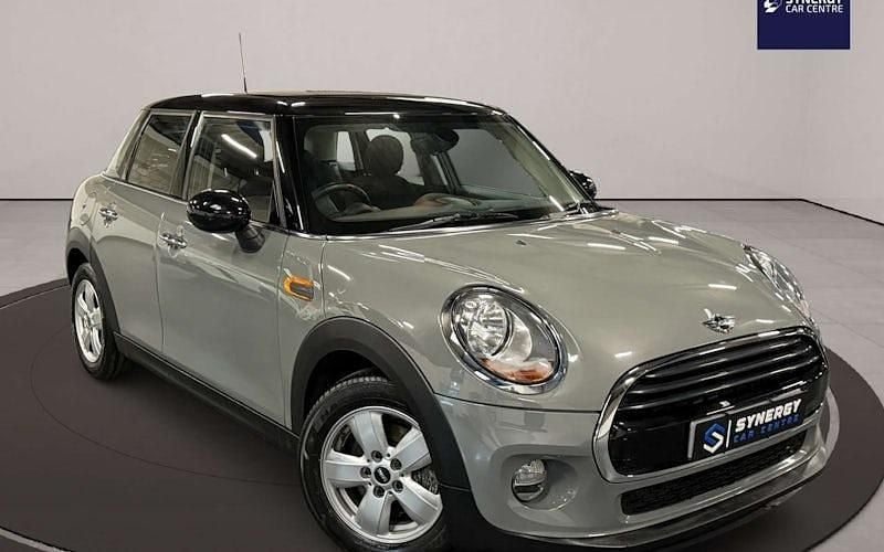 Used Mini Cooper Hatch 136 HP (100 kW) 2017 Hatchback
