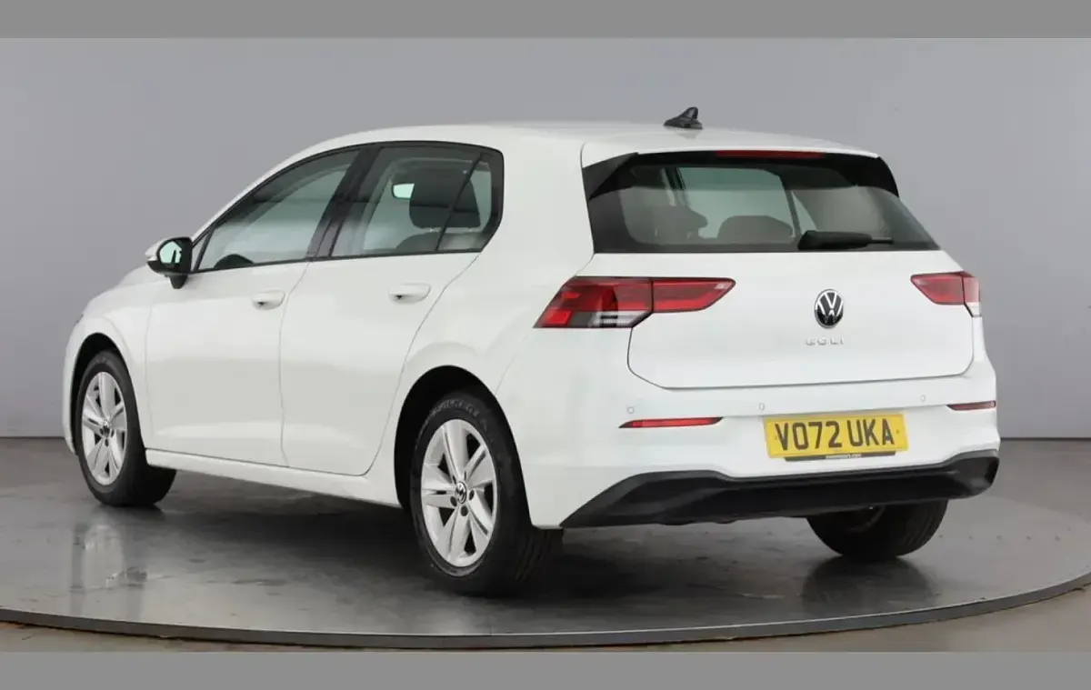 Used VW Golf VIII Life 110 HP (80 kW) 2022 White Hatchback