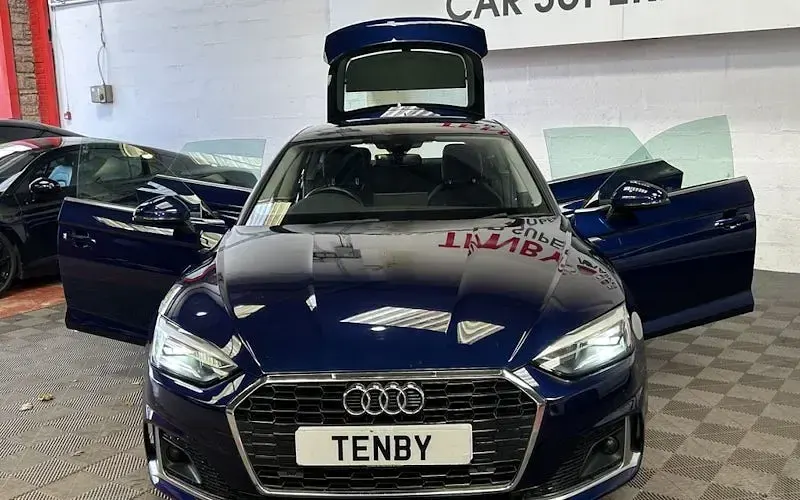 Used Audi A5 Sportback Sport 163 HP (119 kW) 2020 Blue Hatchback