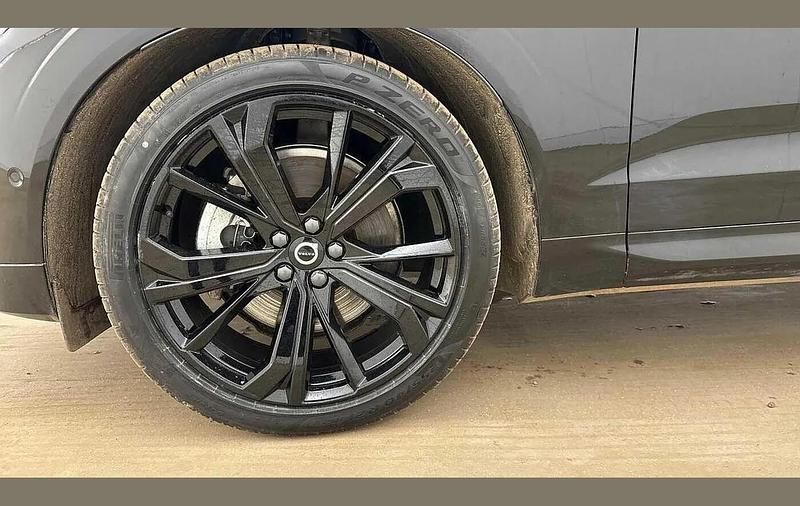 Used Volvo XC60 Ultra 455 HP (334 kW) 2025 Black SUV