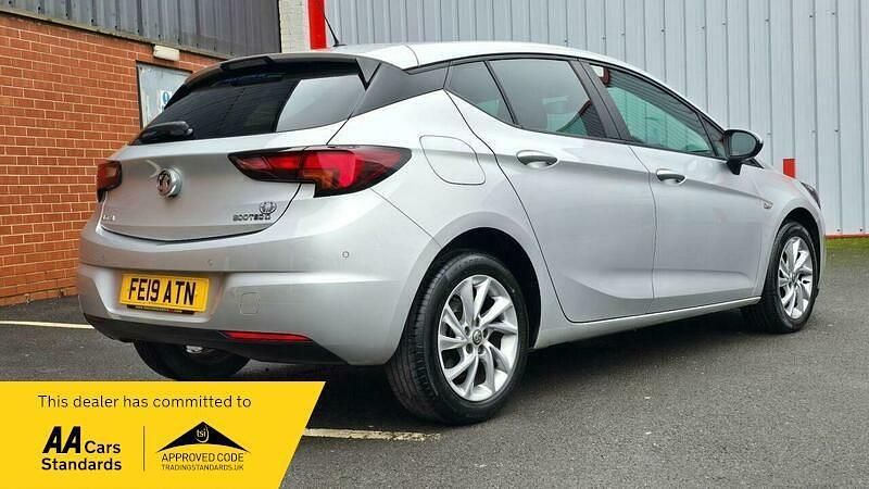 Used Vauxhall Astra Design Edition 110 HP (80 kW) 2019 Silver Hatchback