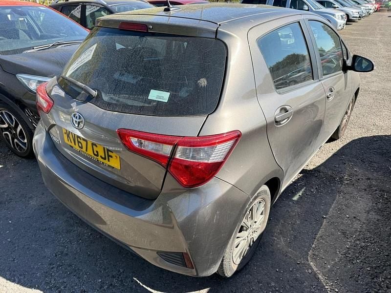 Usado Toyota Yaris 2017 Castanho Citadino