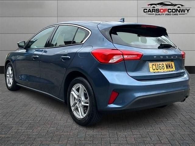 Used Ford Focus Zetec 120 HP (88 kW) 2018 Blue Hatchback
