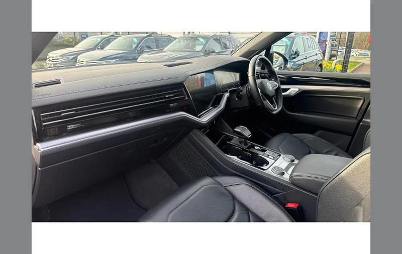 Used VW Touareg Black Edition 286 HP (210 kW) 2023 Black SUV