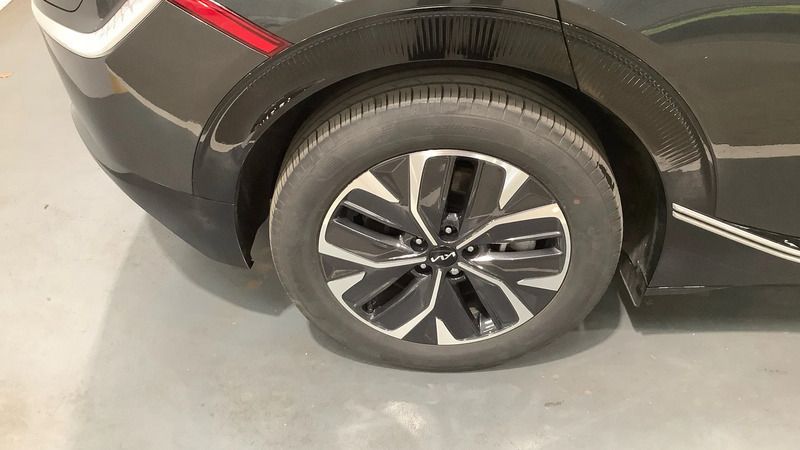 Image 3/4