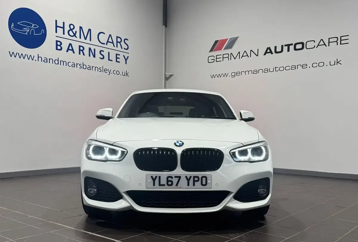 Used BMW 118 Efficient Dynamics 150 HP (110 kW) 2018 White Hatchback
