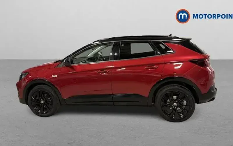 Second-hand Vauxhall Grandland X GS Line 131 CP (96 kW) 2022 Roșu SUV
