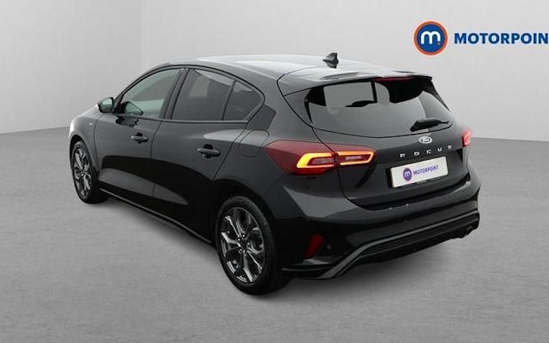 Used Ford Focus ST-Line 125 HP (91 kW) 2023 Black Hatchback