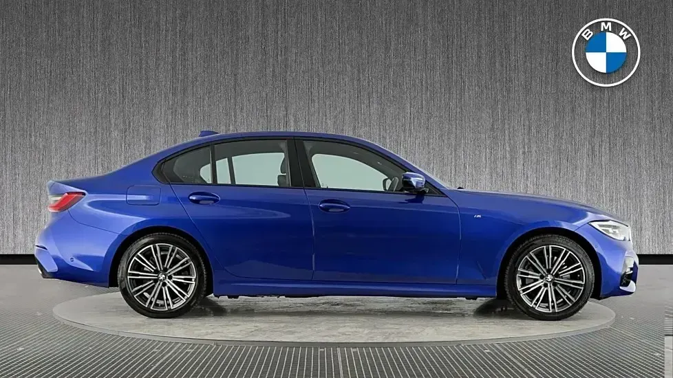 Used BMW 330e M Sport 288 HP (211 kW) 2021 Blue Sedan