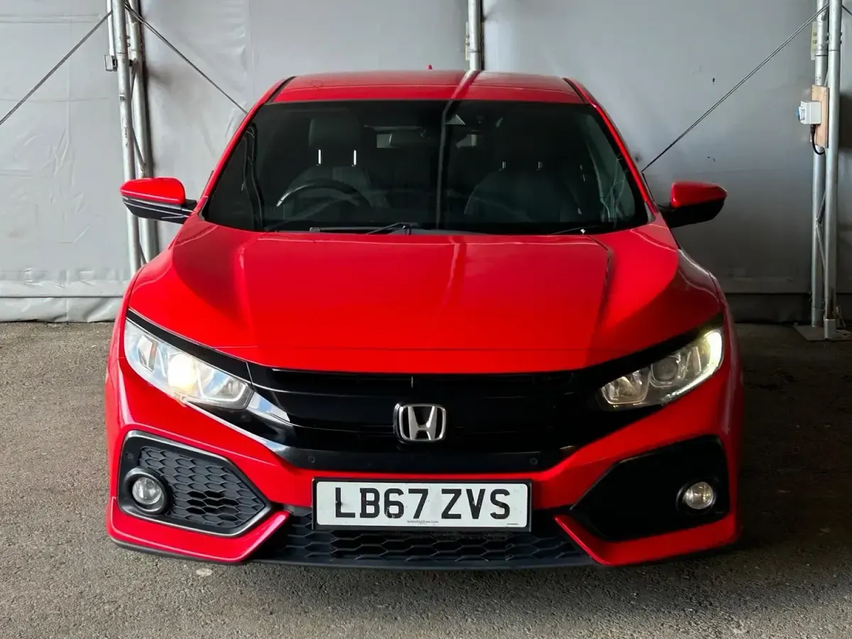 Used Honda Civic SR 2018 Red Hatchback