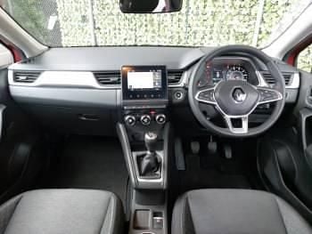 Used Renault Captur Evolution 140 HP (102 kW) 2022 Red SUV