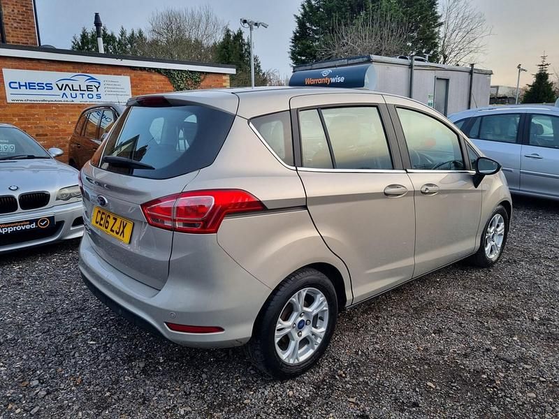 Używany Ford B-MAX Zetec 105 KM (77 kW) 2016 Srebrny Minivan