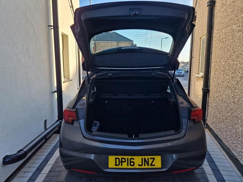 Used Vauxhall Astra SRi 2016 Grey Hatchback