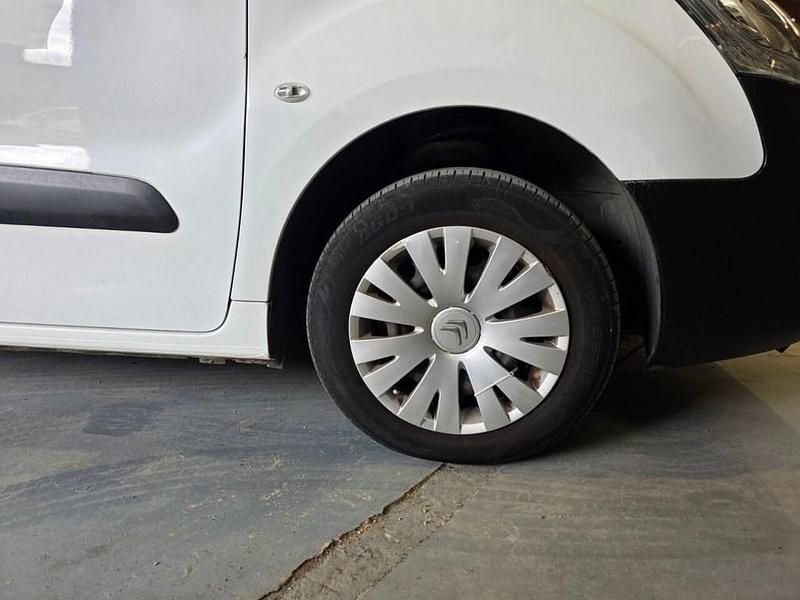Used Citroën Berlingo 75 HP (55 kW) 2018 White MPV
