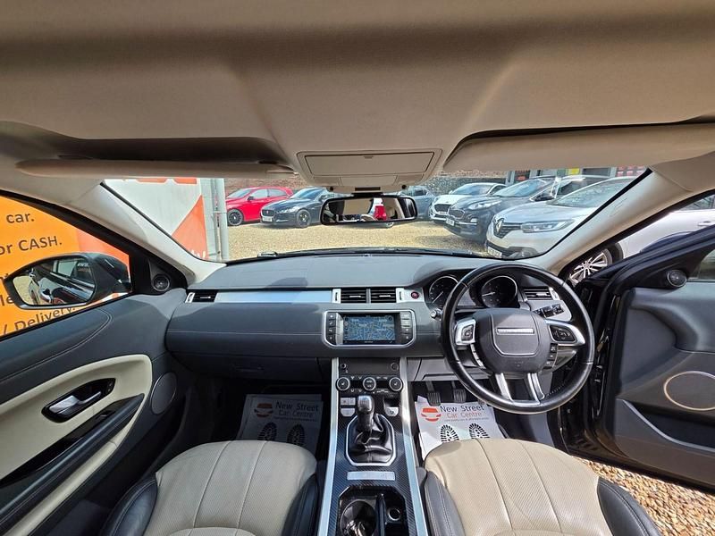 Used Land Rover Range Rover evoque SE 2017 Black Estate