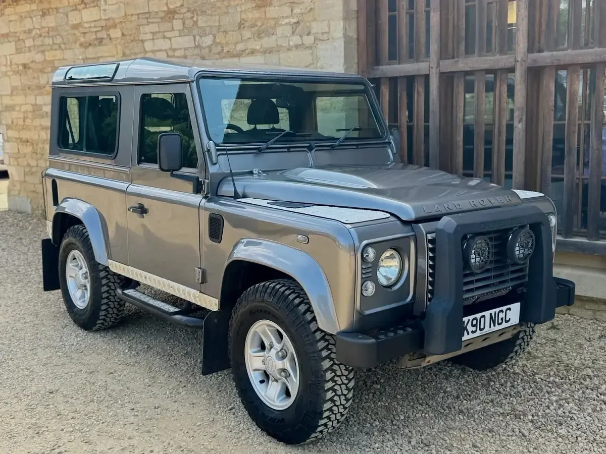 Used Land Rover Defender 122 HP (89 kW) 2009 Grey Estate