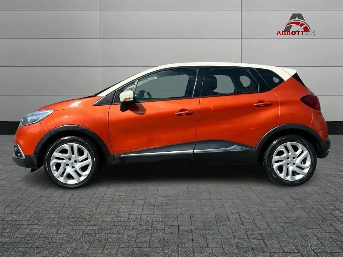 Usado Renault Captur Dynamique 90 HP (66 kW) 2015 Laranja SUV