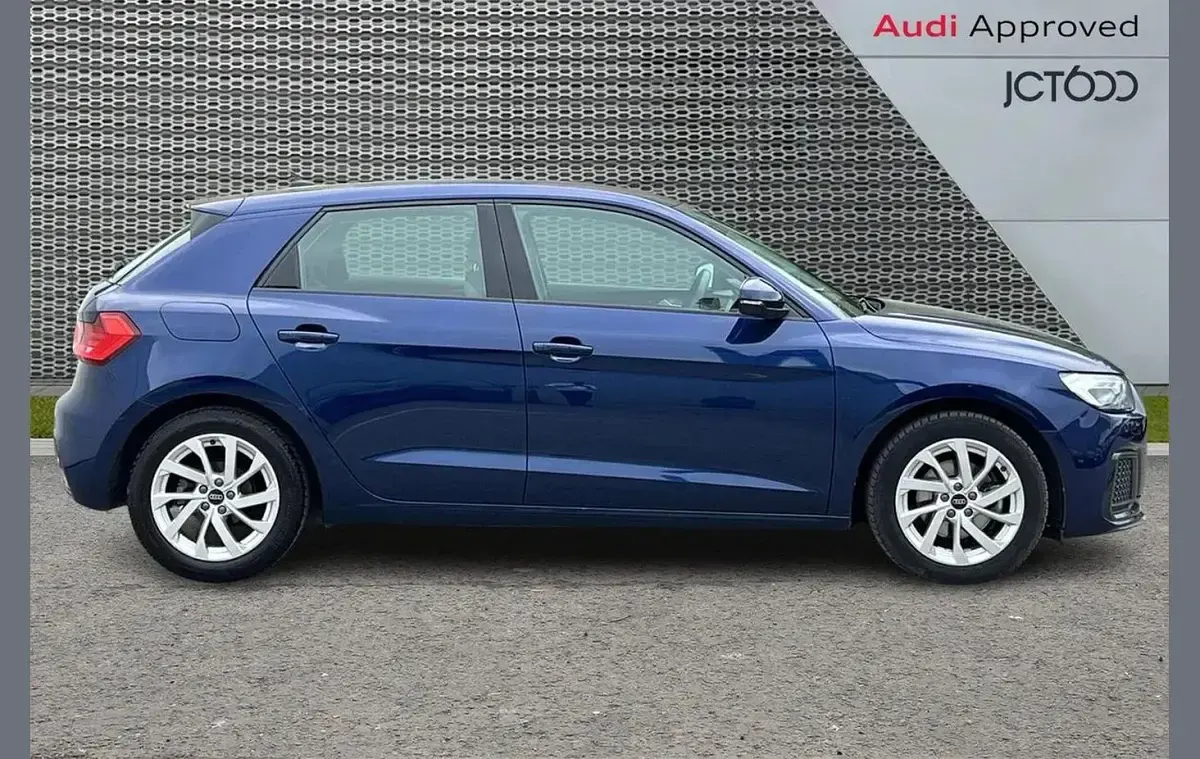 Used Audi A1 Sport 108 HP (79 kW) 2023 Blue SUV